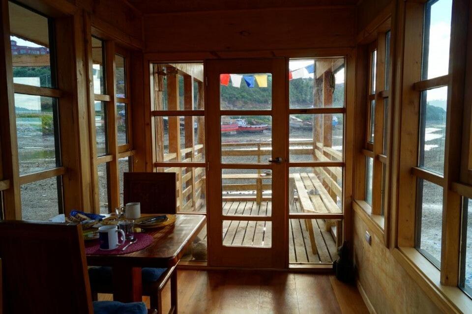 Hostal Palafito Waiwen Castro Zewnętrze zdjęcie